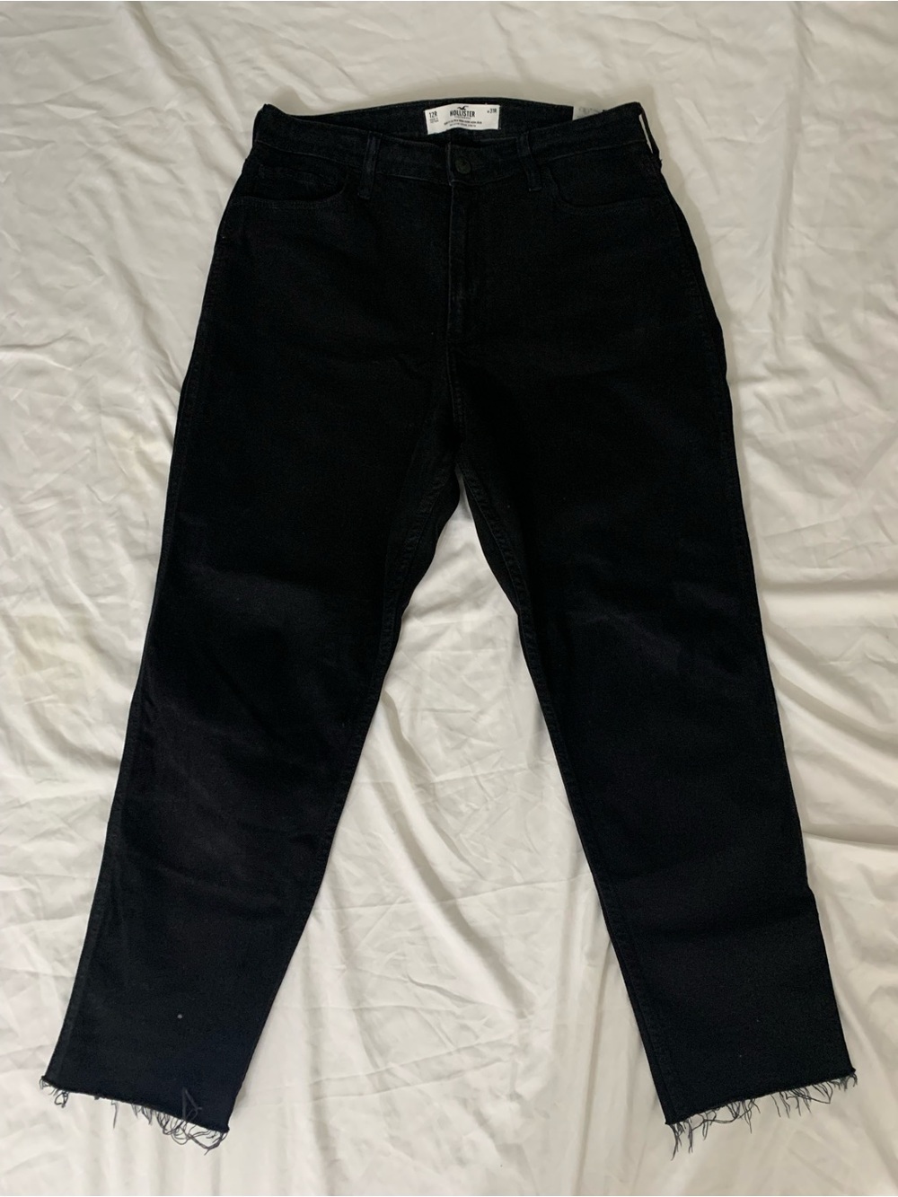 Hollister Black Curvy Ultra High-Rise Mom Jeans